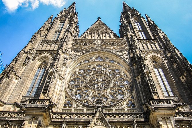 Small-Group Tour of Prague Castle with a local guide - What skip-the-ticket-line means here, and where you still wait