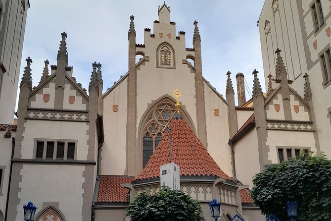 Small-Group Tour through the History of Jewish Prague - The Small-Group Advantage: Better Questions, Better Flow