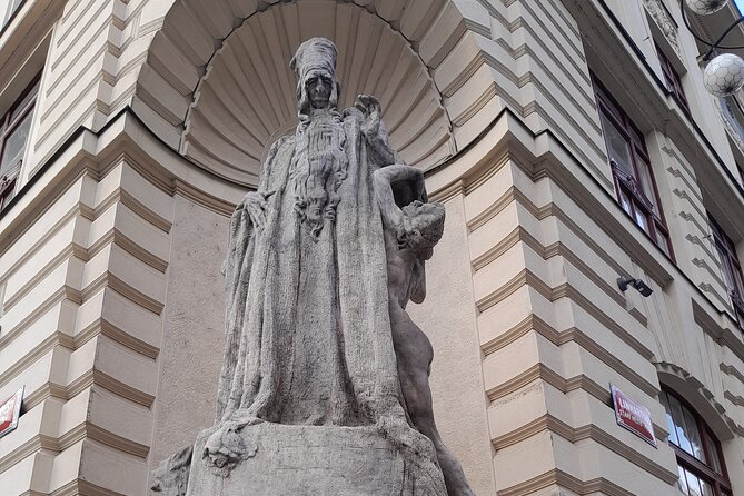 Small-Group Tour through the History of Jewish Prague - Where It Starts: Pařížská and the Walk Into the Story