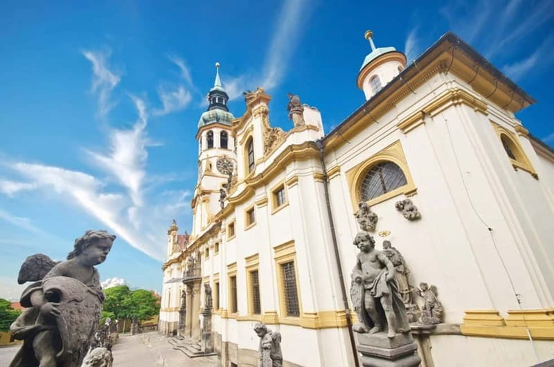 St Vitus Cathedral & Hidden Gems of Prague Castle - Key moments worth planning around