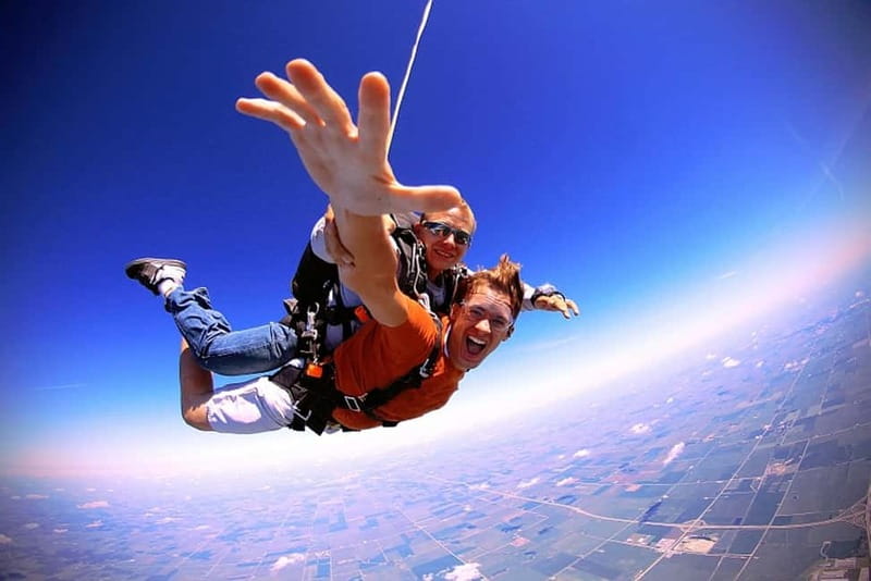 Tandem Skydiving Adventure in Prague - Who this tandem skydive suits best