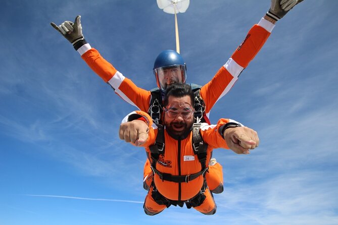 Tandem Skydiving in Prague - Tandem Jump with transfers! - Key points