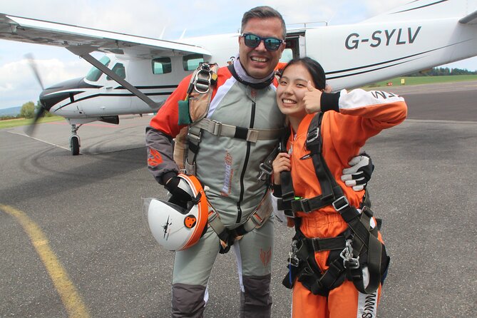 Tandem Skydiving in Prague - Tandem Jump with transfers! - The jump from 4,000 meters: freefall first, then a long parachute glide
