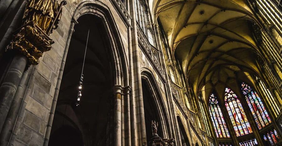 Tour of Prague Castle in italian language ticket included - Italian-Guided Prague Castle, Ticket Included, Skip the Line