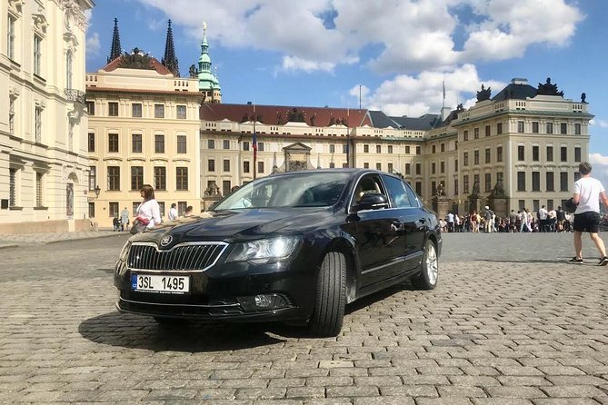 Transfer from Prague Hotel to Airport Prague - Private Prague Hotel to Airport, Without the Luggage Stress