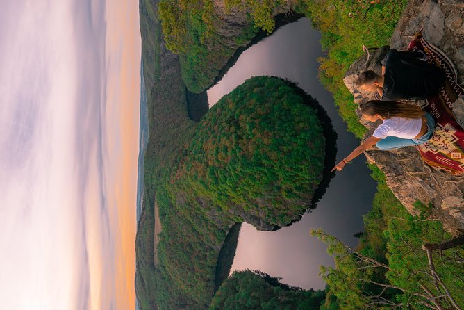 Trip to Viewpoint Maj Czech Horseshoe Bend - Where You Meet in Prague (and Why It Matters)