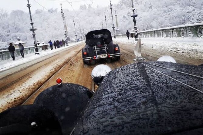 Vintage Cars Prague - Grand City Tour 150min / 1-6 pers. 2,5hrs - How the vintage-car format changes your Prague day