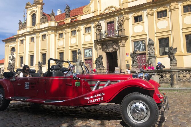 Vintage Cars Prague - Grand City Tour 150min / 1-6 pers. 2,5hrs - The exclusive streets and the “look at Prague like locals” moments