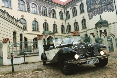 Vintage Cars Prague – Grand City Tour 150min / 1-6 pers. 2,5hrs