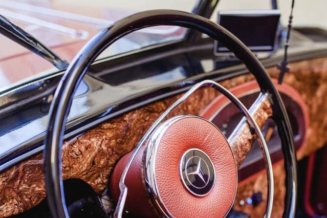 Vintage Cars Prague - Grand City Tour 150min / 1-6 pers. 2,5hrs - Mozart, Don Giovanni, and the square tied to the Velvet Revolution