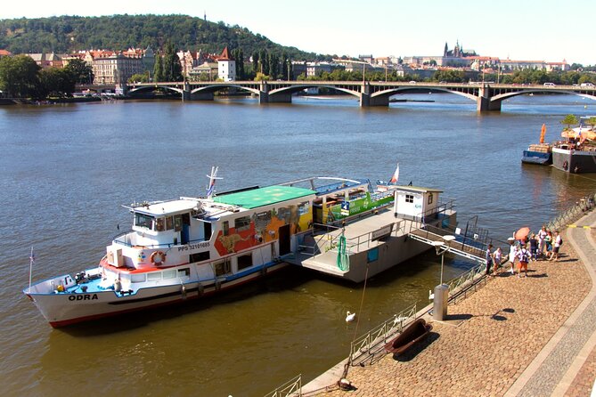 Vltava River Boat Trip and Zoo Entrance Ticket in Prague - Meeting at Křižovnické náměstí and getting to the Charles Bridge area