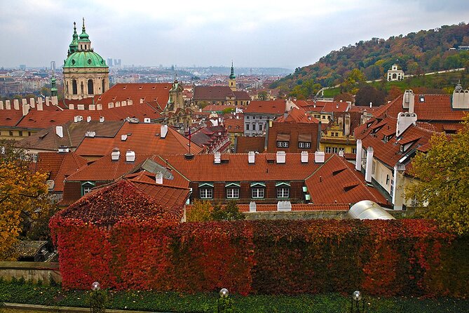 Walking through ages: 11th to 21st century, Prague flavoured - Josefov and the Old-New Synagogue legend (and what you can ignore)