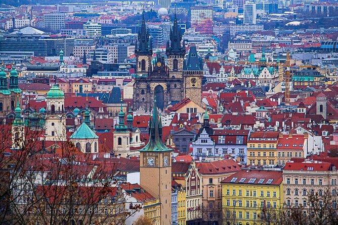 Walking through ages: 11th to 21st century, Prague flavoured - Getting started at Prague Castle, and making trams feel easy