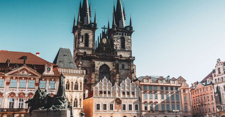 Walking tour of Prague in french: Old Town & Charles Bridge - Price and Value: Is $19 Worth 90 Minutes?